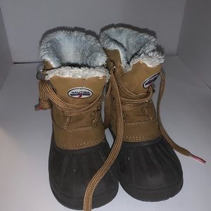 Kids winter boots!!